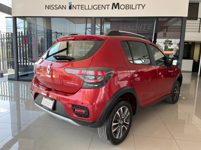 Renault Sandero y Stepway INTENS CVT 2023